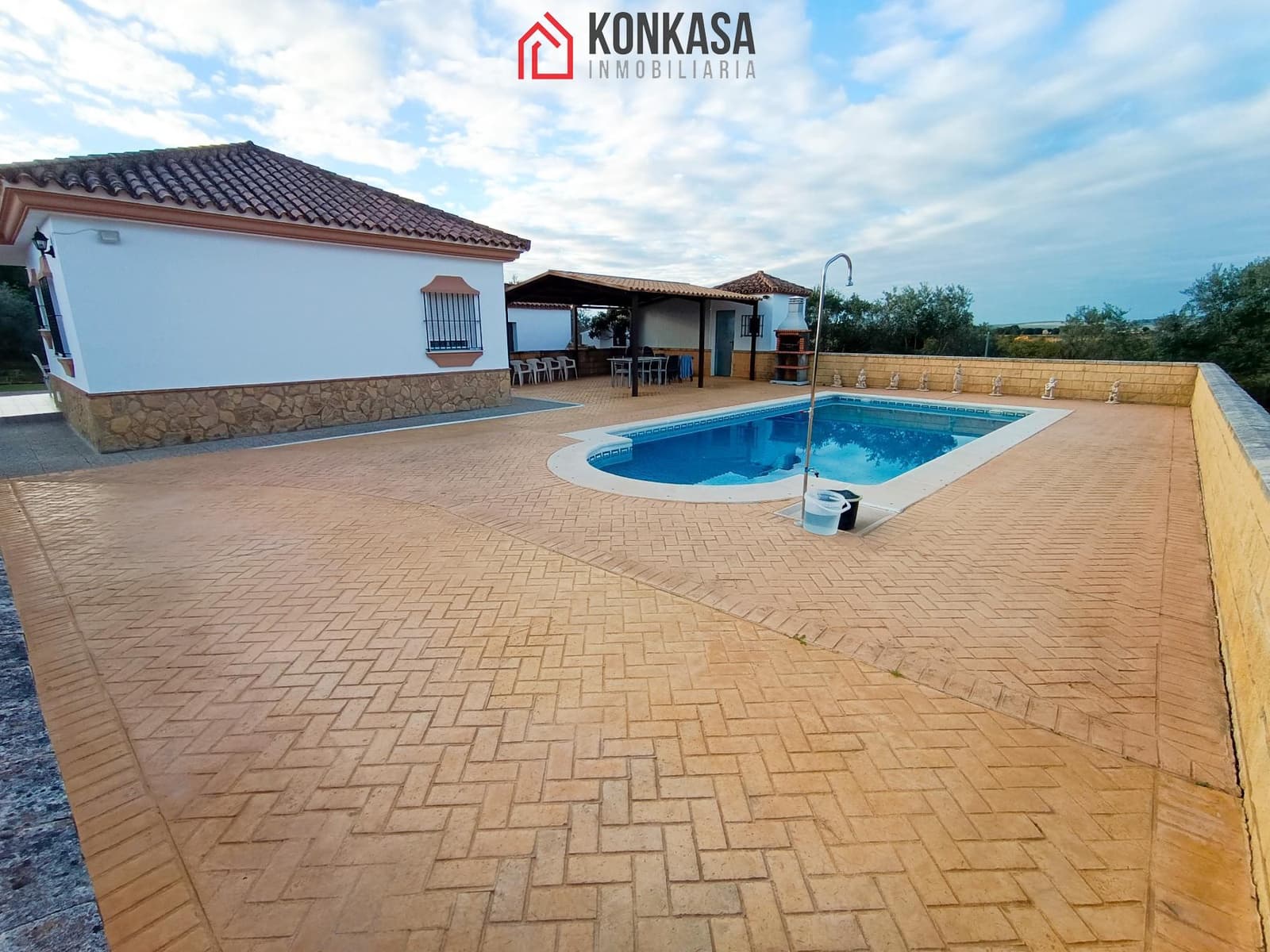 2 bedroom Finca/Country House for sale in Arcos de la Frontera with pool garage - € 225,000 (Ref: 9446845)