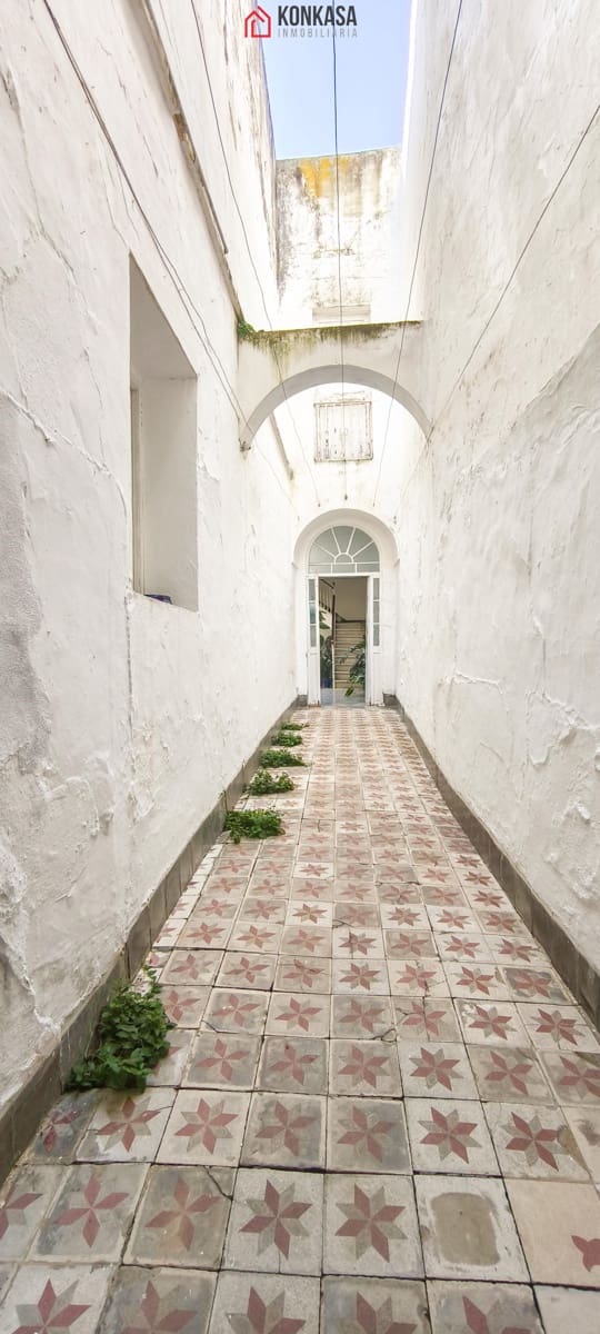 Casa de 19 habitaciones en Arcos de la Frontera en venta con garaje - 370.000 € (Ref: 9446846)