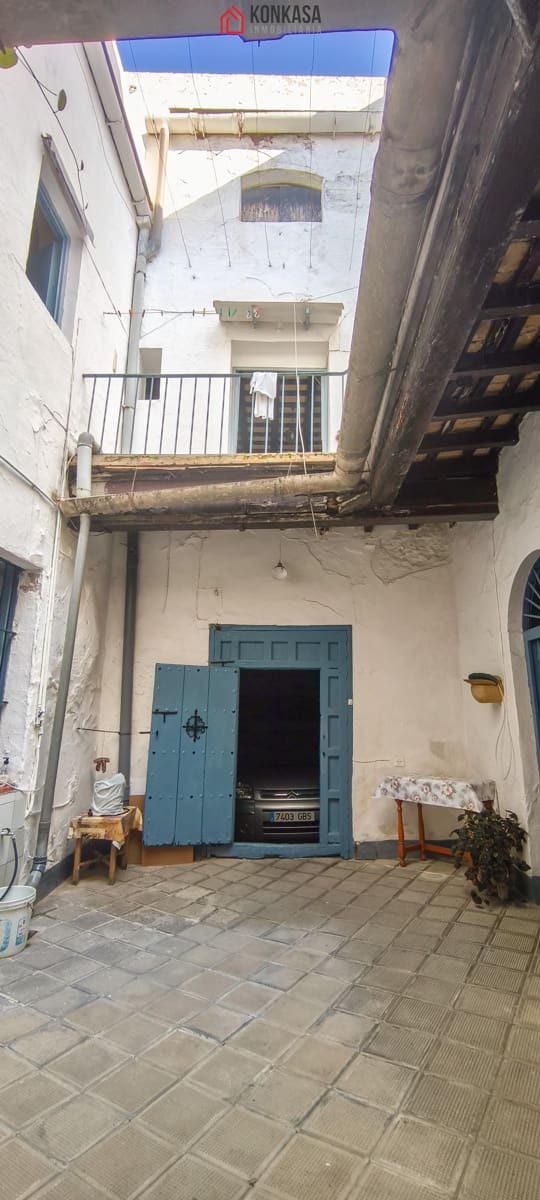 Casa de 19 habitaciones en Arcos de la Frontera en venta con garaje - 370.000 € (Ref: 9446846)