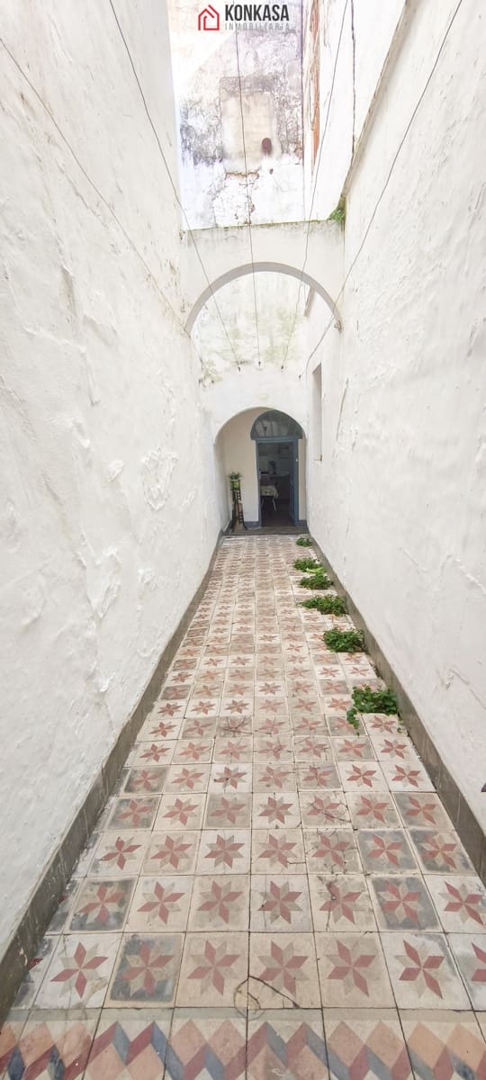 Casa de 19 habitaciones en Arcos de la Frontera en venta con garaje - 370.000 € (Ref: 9446846)