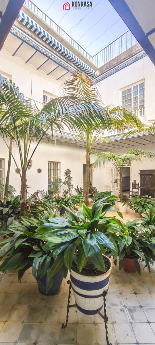 Casa de 19 habitaciones en Arcos de la Frontera en venta con garaje - 370.000 € (Ref: 9446846)