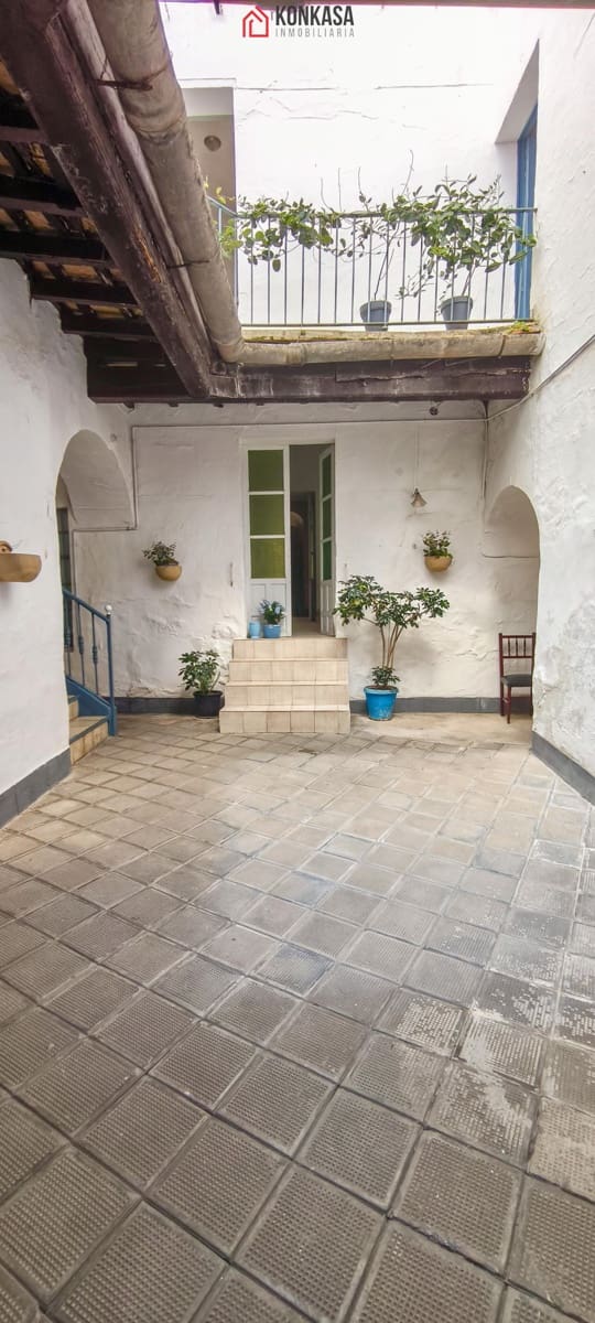 Casa de 19 habitaciones en Arcos de la Frontera en venta con garaje - 370.000 € (Ref: 9446846)