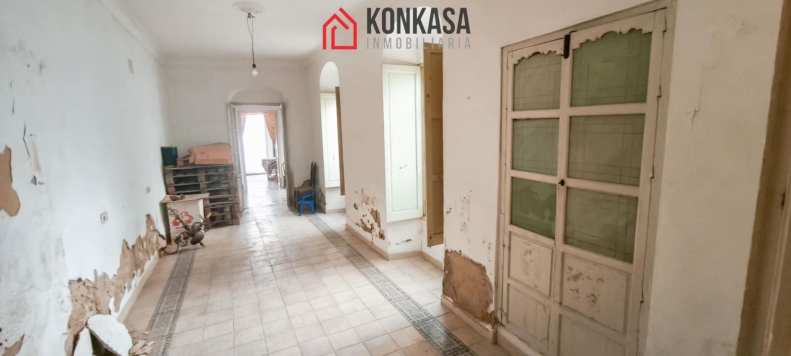 Casa de 19 habitaciones en Arcos de la Frontera en venta con garaje - 370.000 € (Ref: 9446846)