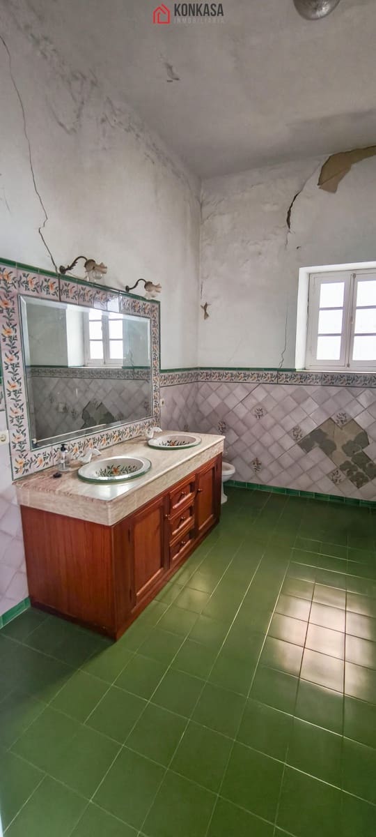 Casa de 19 habitaciones en Arcos de la Frontera en venta con garaje - 370.000 € (Ref: 9446846)