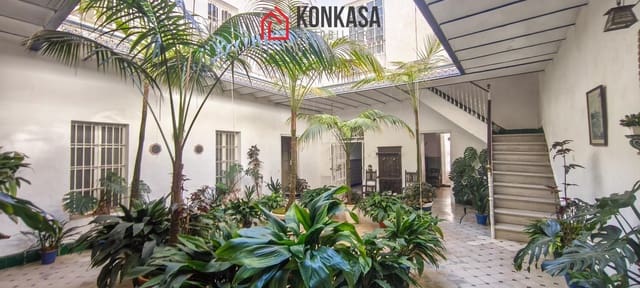 Casa de 19 habitaciones en Arcos de la Frontera en venta con garaje - 370.000 € (Ref: 9446846)