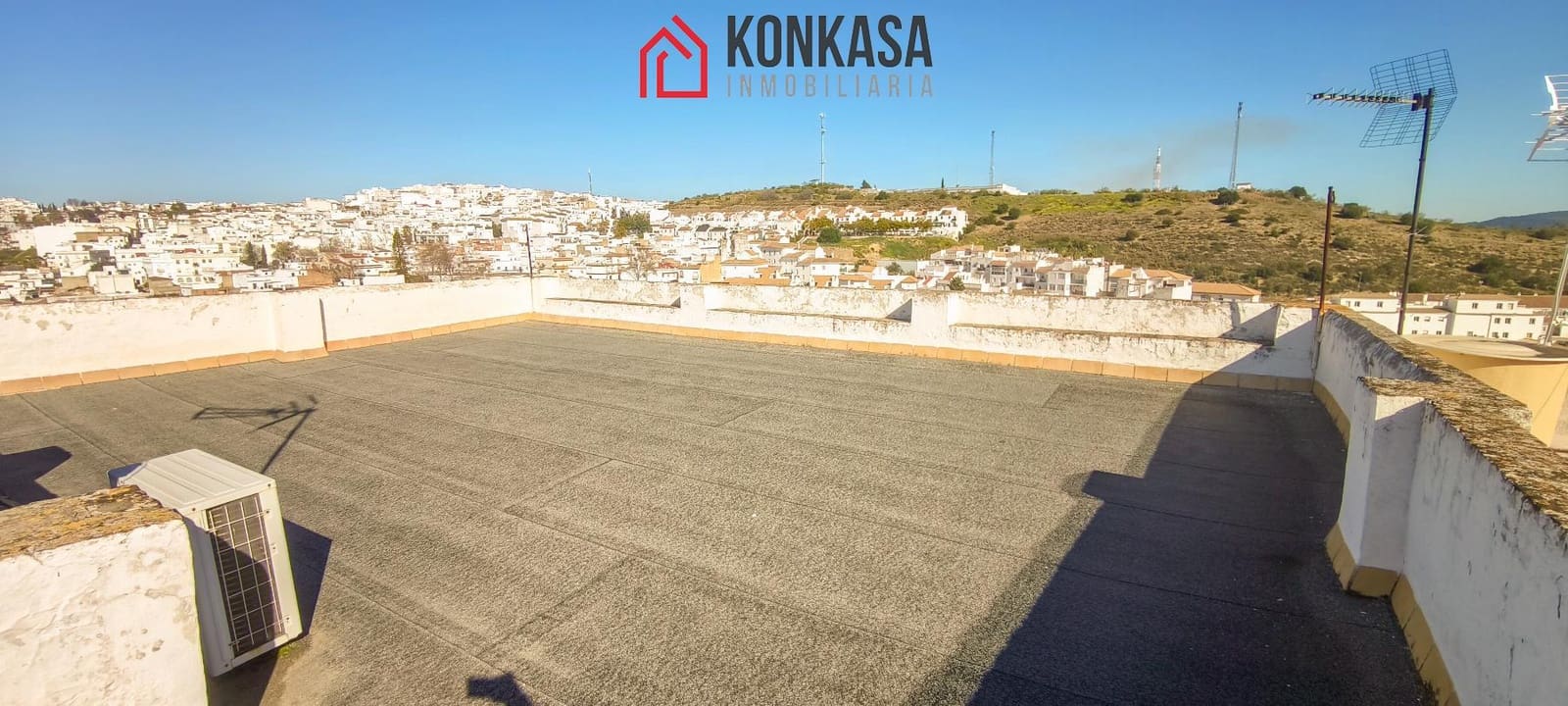 Casa de 19 habitaciones en Arcos de la Frontera en venta con garaje - 370.000 € (Ref: 9446846)