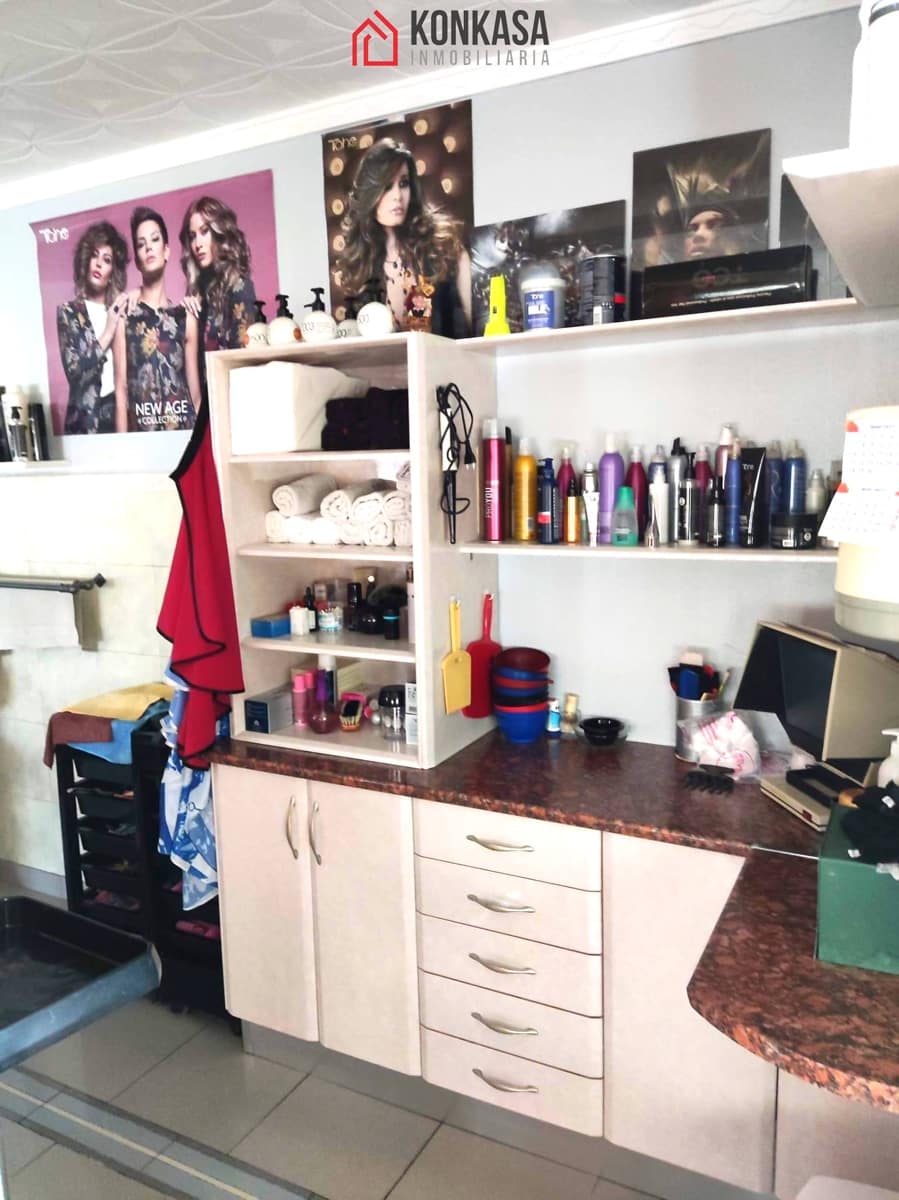 6 bedroom Commercial for sale in Arcos de la Frontera - € 130,000 (Ref: 9446848)