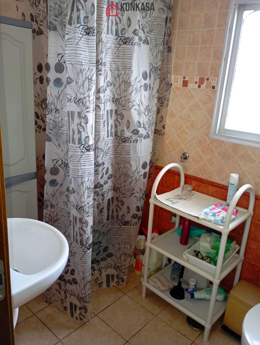 6 bedroom Commercial for sale in Arcos de la Frontera - € 130,000 (Ref: 9446848)