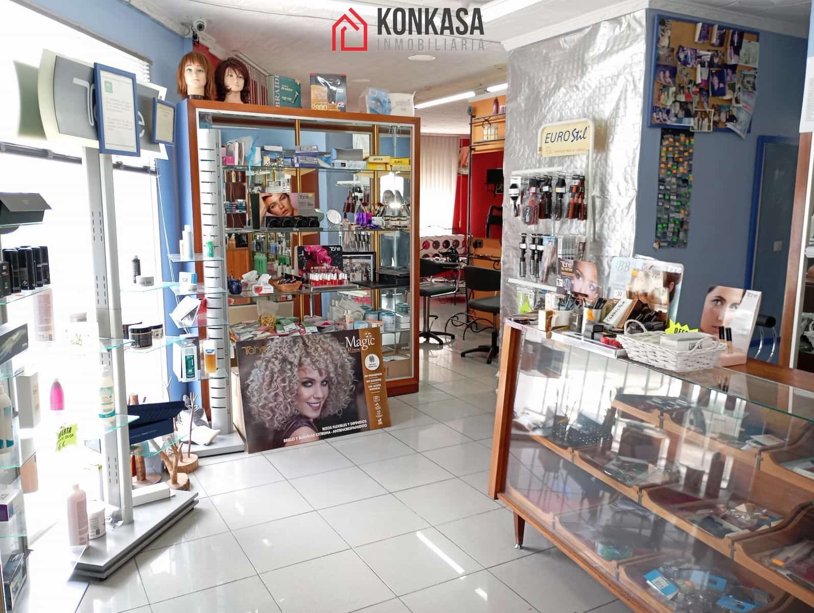 6 bedroom Commercial for sale in Arcos de la Frontera - € 130,000 (Ref: 9446848)