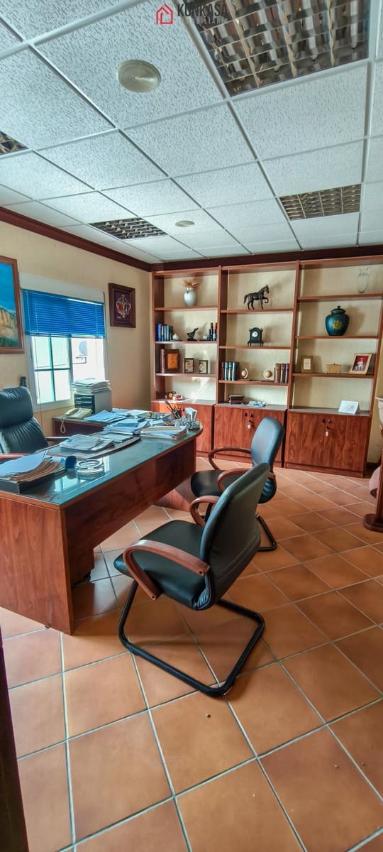 3 quarto Comercial para venda em Arcos de la Frontera - 60 000 € (Ref: 9446850)