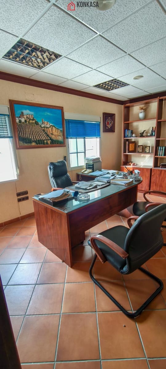 3 quarto Comercial para venda em Arcos de la Frontera - 60 000 € (Ref: 9446850)