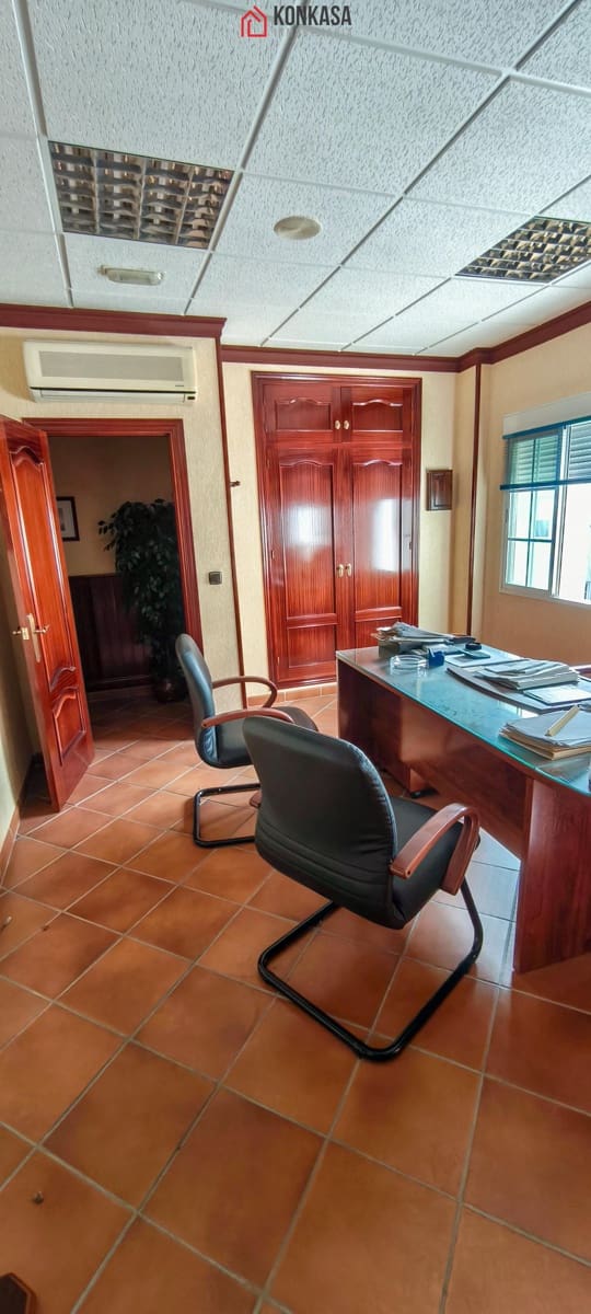 3 quarto Comercial para venda em Arcos de la Frontera - 60 000 € (Ref: 9446850)