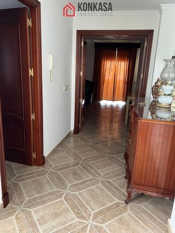 Casa de 4 habitaciones en Arcos de la Frontera en venta - 170.000 € (Ref: 9446851)