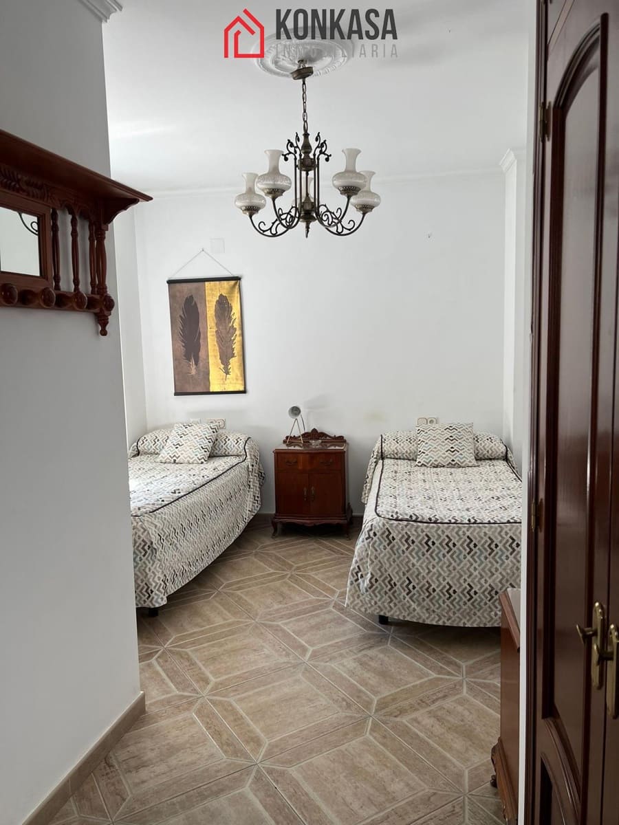 Casa de 4 habitaciones en Arcos de la Frontera en venta - 170.000 € (Ref: 9446851)