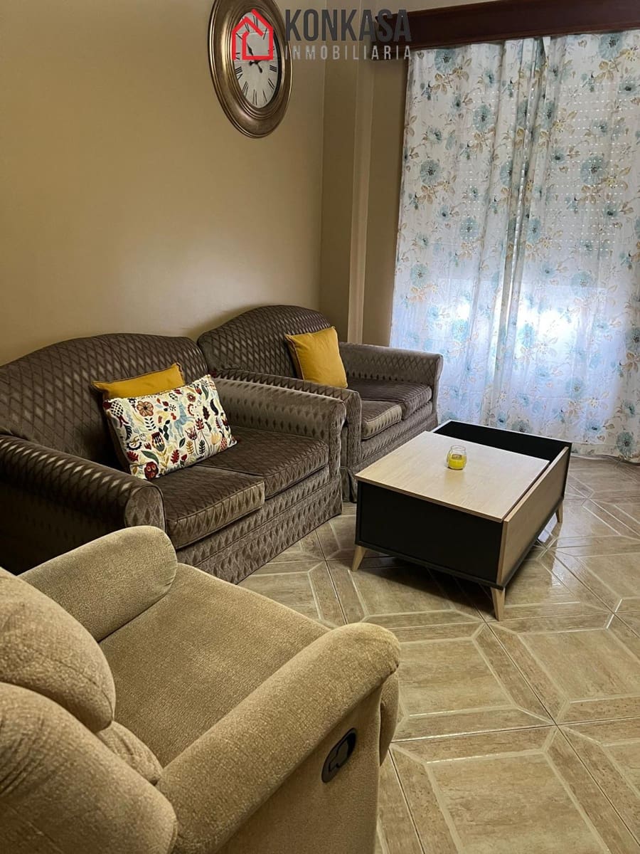 Casa de 4 habitaciones en Arcos de la Frontera en venta - 170.000 € (Ref: 9446851)