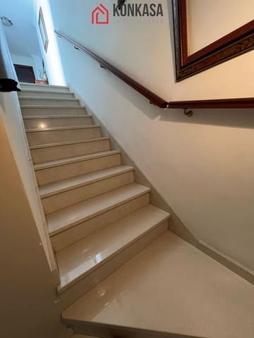 Casa de 4 habitaciones en Arcos de la Frontera en venta - 170.000 € (Ref: 9446851)