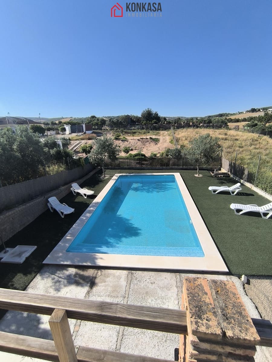 3 bedroom Finca/Country House for sale in Arcos de la Frontera with pool - € 160,000 (Ref: 9446852)