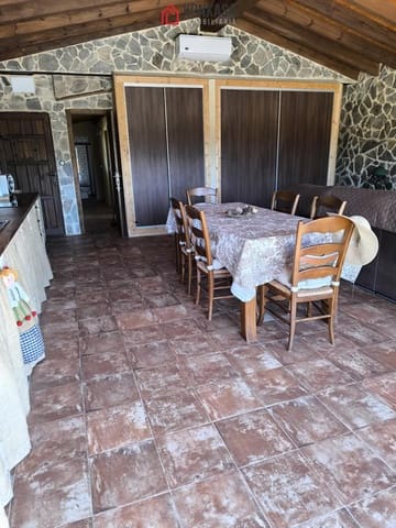 3 bedroom Finca/Country House for sale in Arcos de la Frontera with pool - € 160,000 (Ref: 9446852)