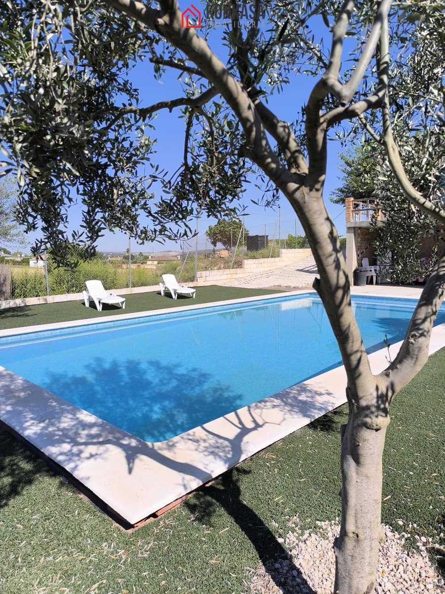 3 bedroom Finca/Country House for sale in Arcos de la Frontera with pool - € 160,000 (Ref: 9446852)