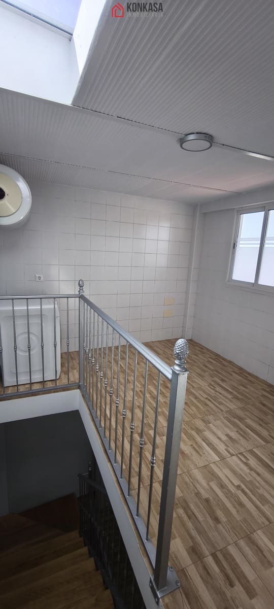 Casa de 1 habitación en Arcos de la Frontera en venta - 63.000 € (Ref: 9446853)