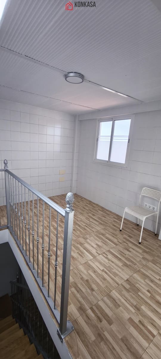 Casa de 1 habitación en Arcos de la Frontera en venta - 63.000 € (Ref: 9446853)