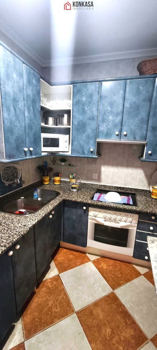 4 bedroom Townhouse for sale in Arcos de la Frontera - € 134,000 (Ref: 9446859)