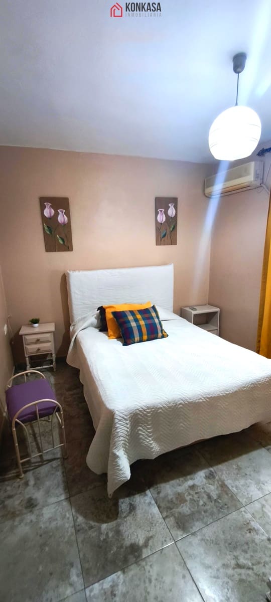 4 bedroom Townhouse for sale in Arcos de la Frontera - € 134,000 (Ref: 9446859)