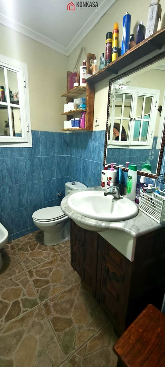 4 bedroom Townhouse for sale in Arcos de la Frontera - € 134,000 (Ref: 9446859)