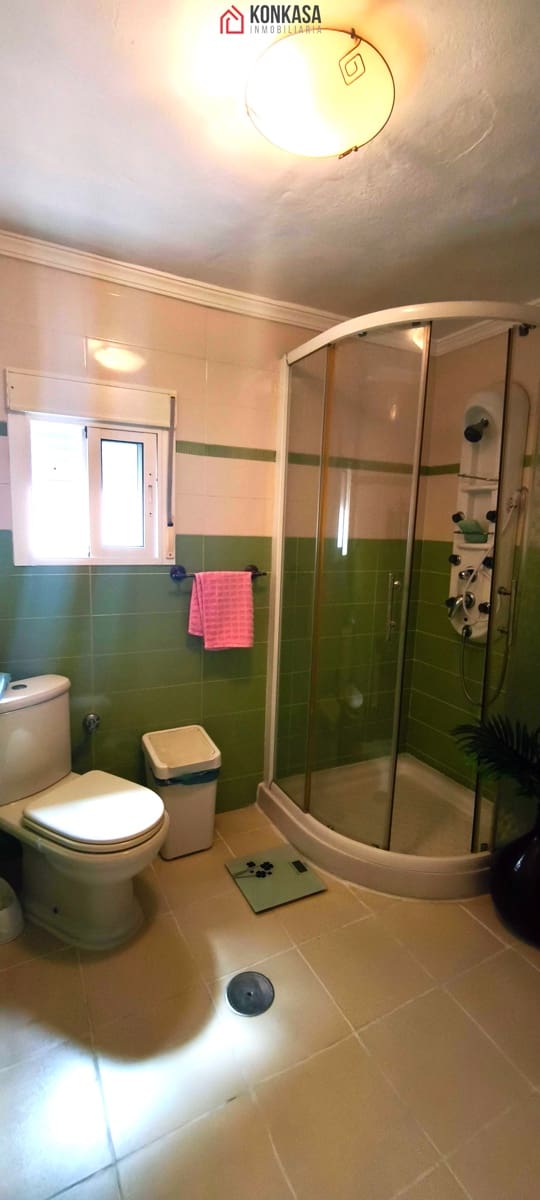 4 bedroom Townhouse for sale in Arcos de la Frontera - € 134,000 (Ref: 9446859)