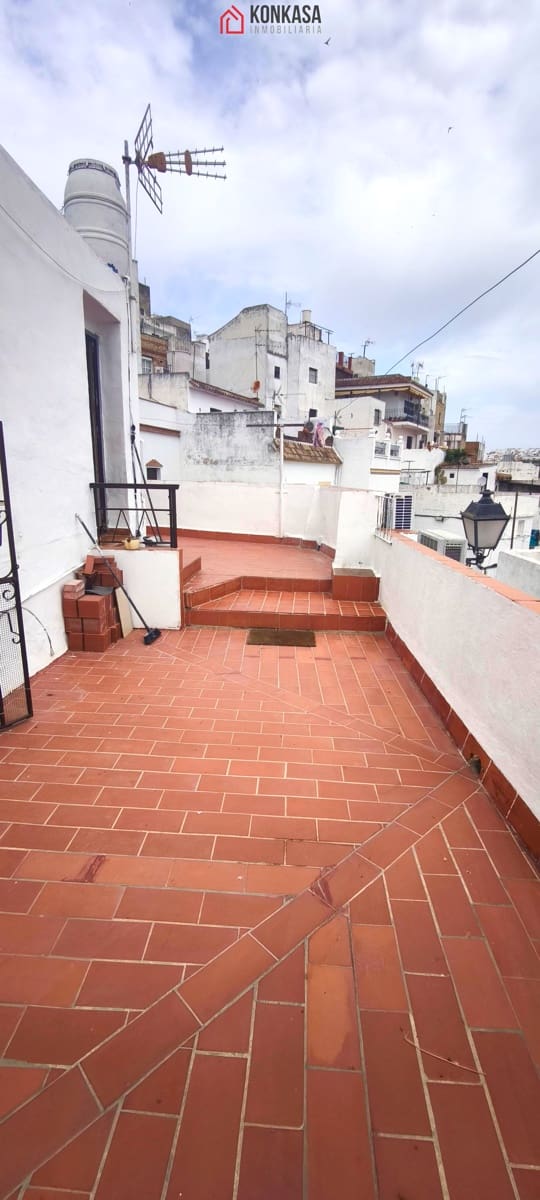 4 bedroom Townhouse for sale in Arcos de la Frontera - € 134,000 (Ref: 9446859)