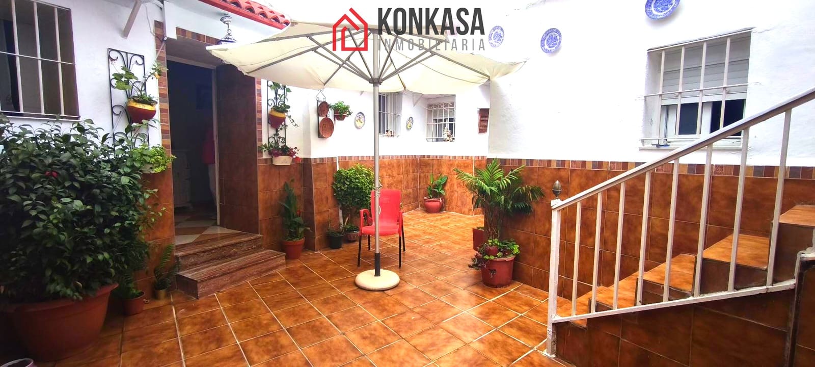 4 bedroom Townhouse for sale in Arcos de la Frontera - € 134,000 (Ref: 9446859)