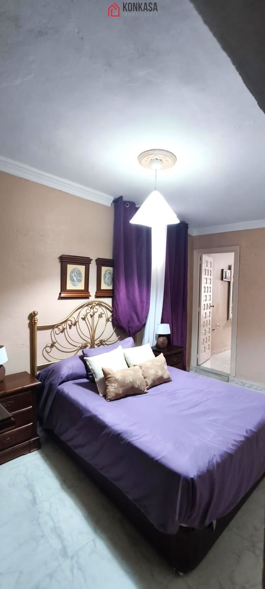 4 bedroom Townhouse for sale in Arcos de la Frontera - € 134,000 (Ref: 9446859)