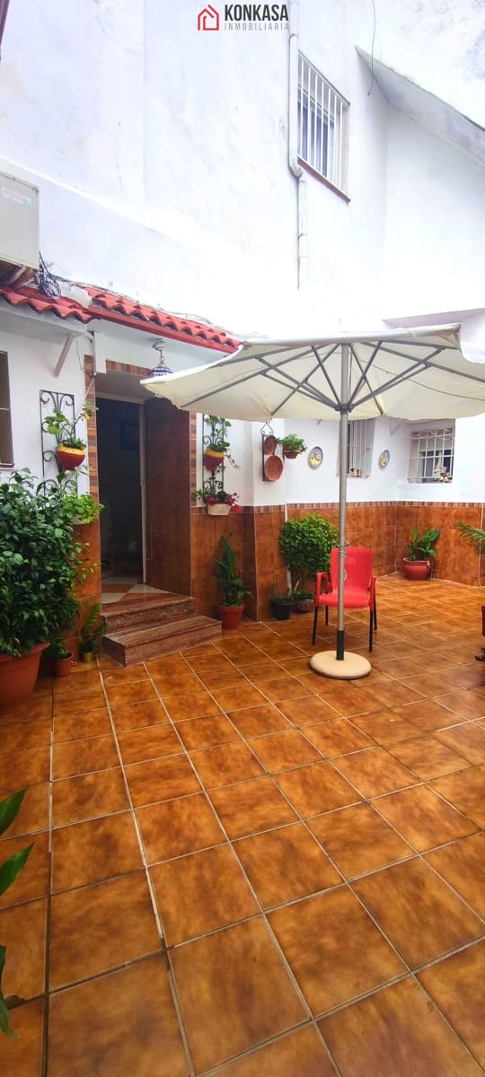 4 bedroom Townhouse for sale in Arcos de la Frontera - € 134,000 (Ref: 9446859)