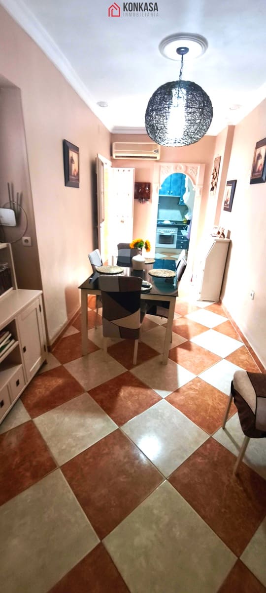 4 bedroom Townhouse for sale in Arcos de la Frontera - € 134,000 (Ref: 9446859)