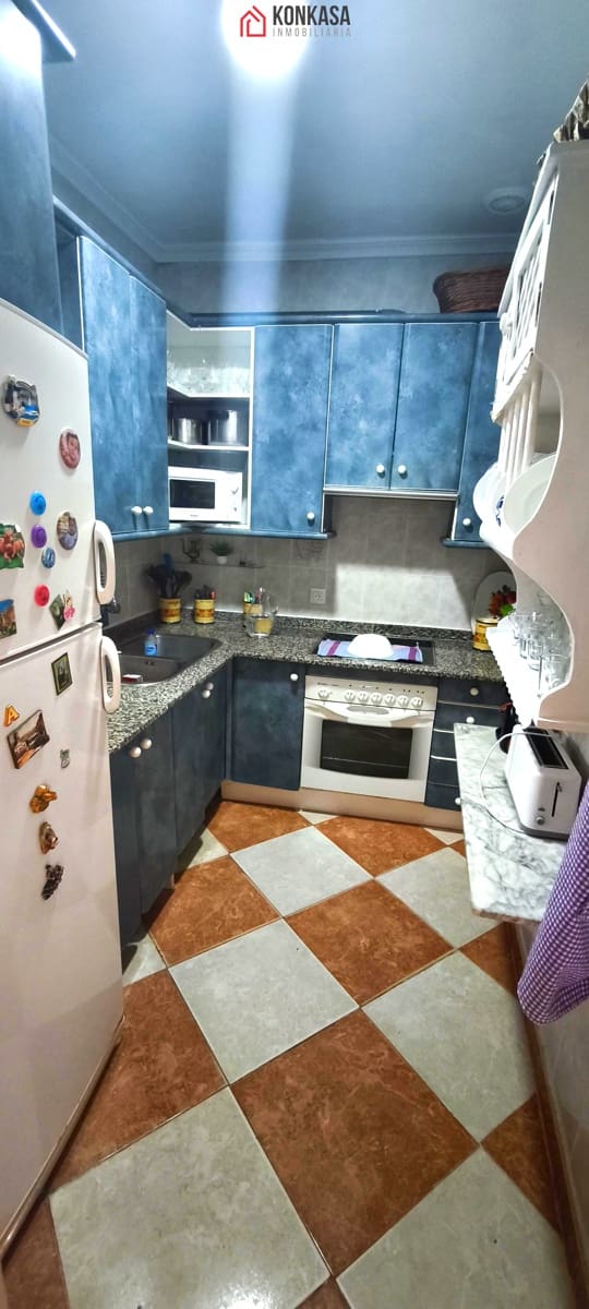 4 bedroom Townhouse for sale in Arcos de la Frontera - € 134,000 (Ref: 9446859)