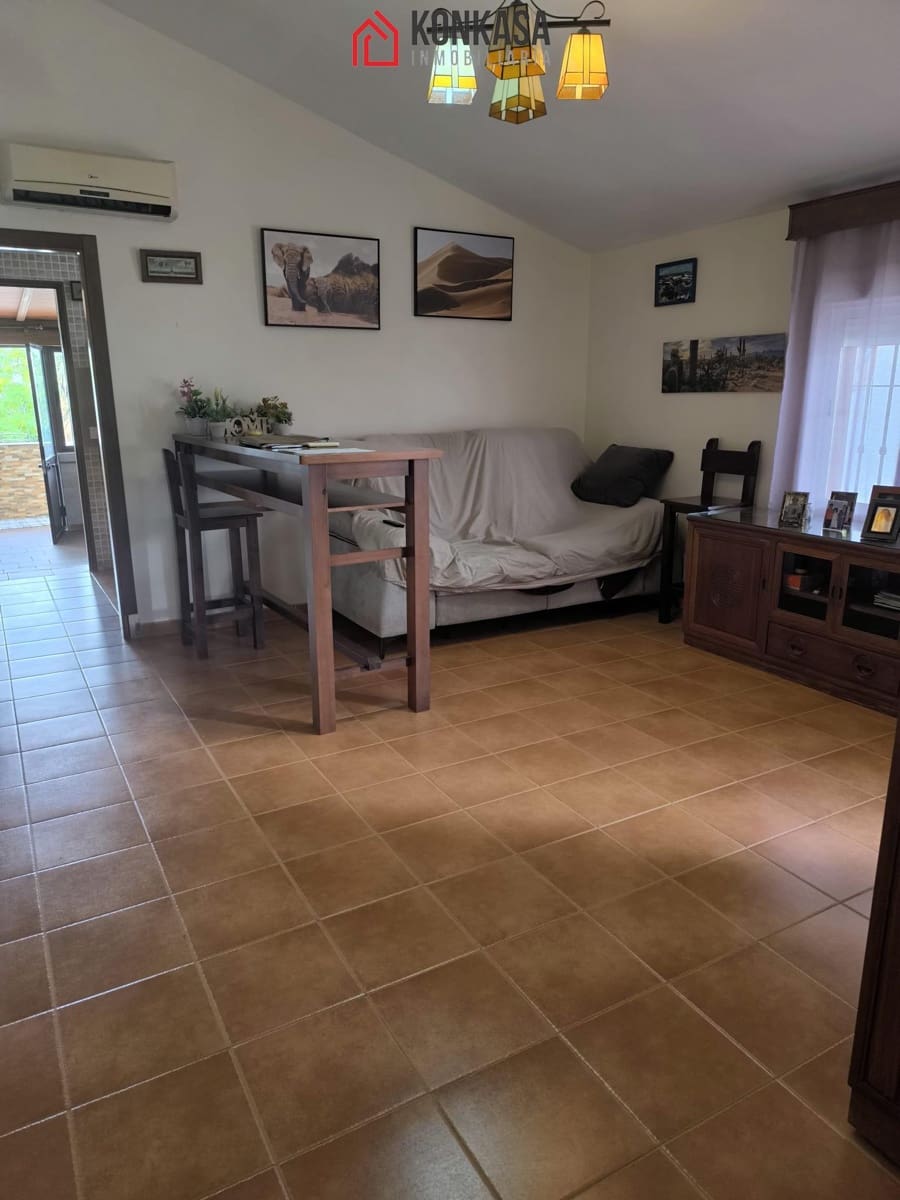 4 bedroom Finca/Country House for sale in Arcos de la Frontera with pool garage - € 190,000 (Ref: 9446865)