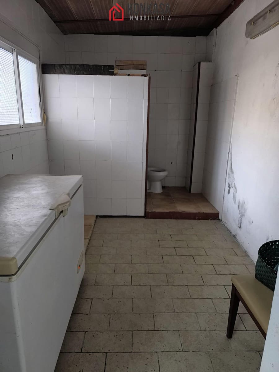 4 bedroom Finca/Country House for sale in Arcos de la Frontera with pool garage - € 190,000 (Ref: 9446865)