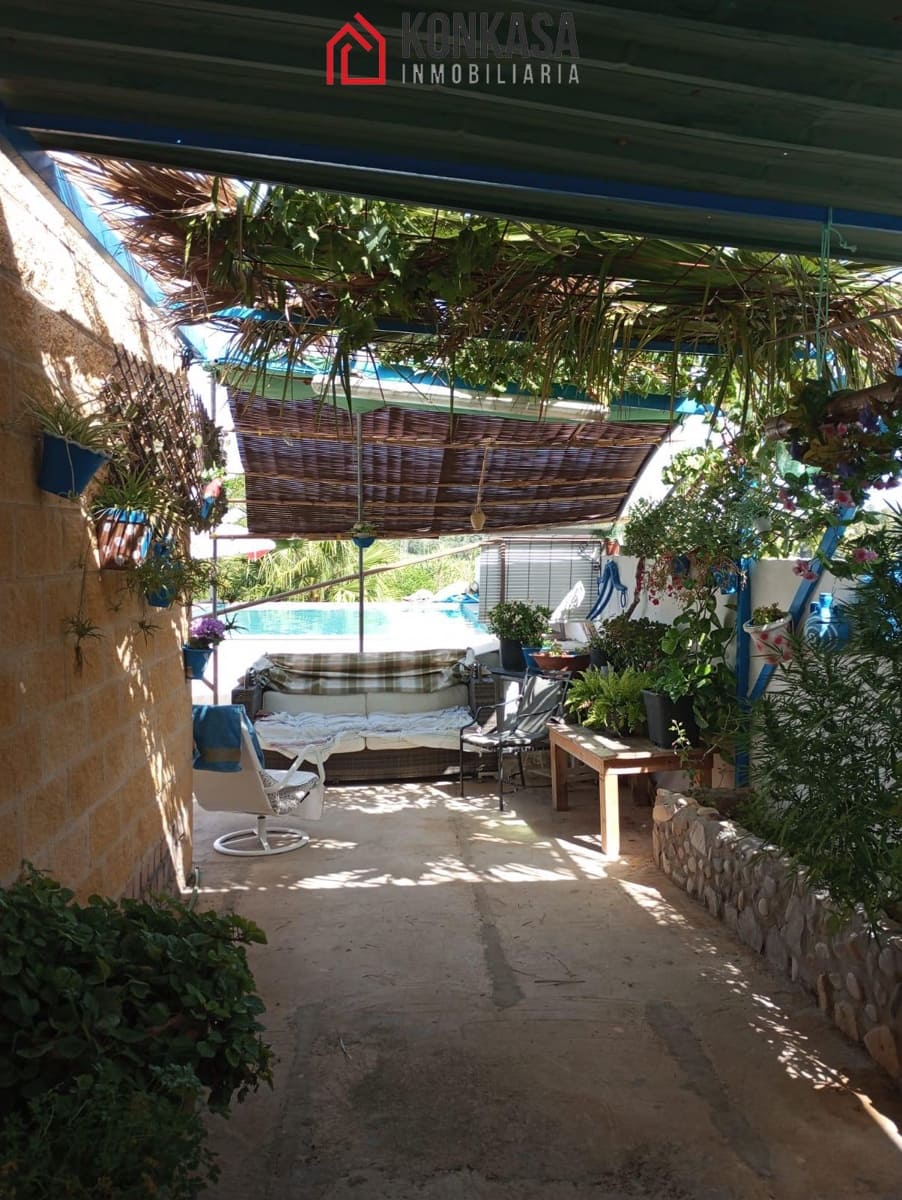 4 bedroom Finca/Country House for sale in Arcos de la Frontera with pool garage - € 190,000 (Ref: 9446865)