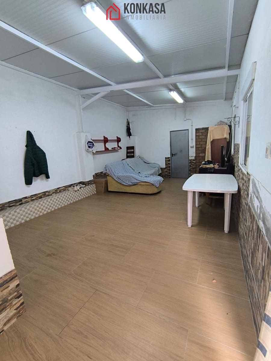 4 bedroom Finca/Country House for sale in Arcos de la Frontera with pool garage - € 190,000 (Ref: 9446865)