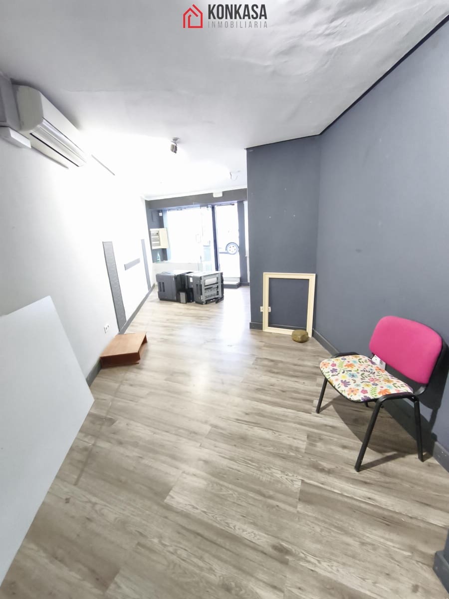 4 quarto Comercial para venda em Arcos de la Frontera - 115 000 € (Ref: 9446866)