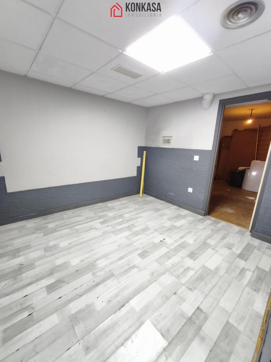 4 quarto Comercial para venda em Arcos de la Frontera - 115 000 € (Ref: 9446866)