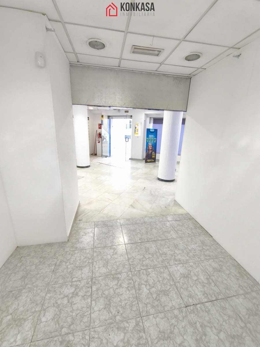 4 quarto Comercial para venda em Arcos de la Frontera - 115 000 € (Ref: 9446866)