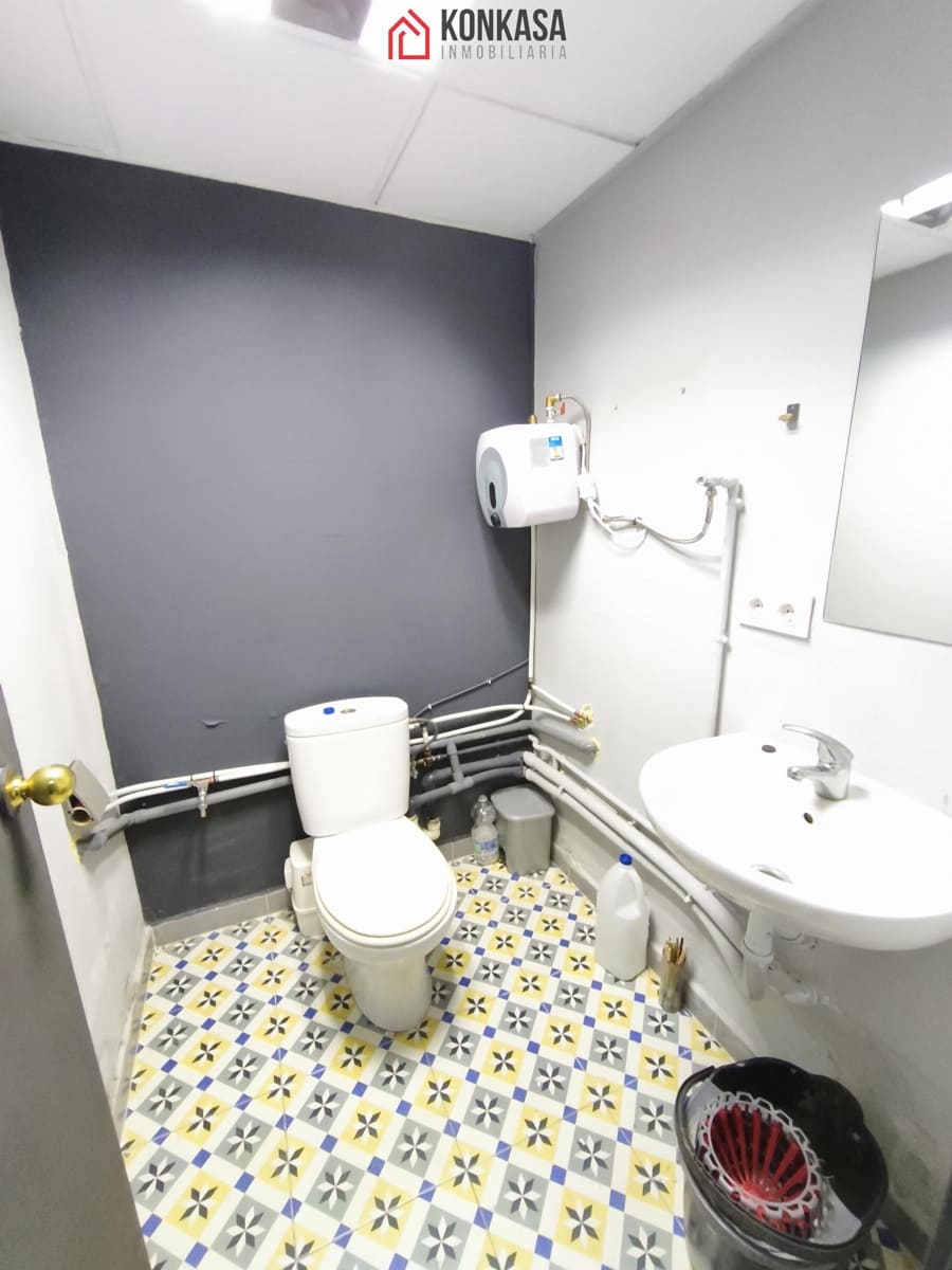 4 quarto Comercial para venda em Arcos de la Frontera - 115 000 € (Ref: 9446866)