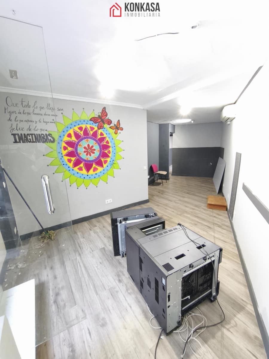 4 quarto Comercial para venda em Arcos de la Frontera - 115 000 € (Ref: 9446866)