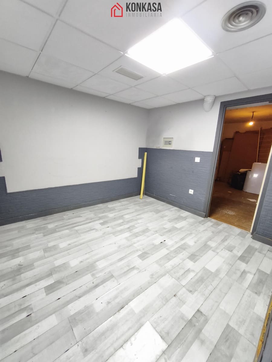 4 quarto Comercial para venda em Arcos de la Frontera - 115 000 € (Ref: 9446866)