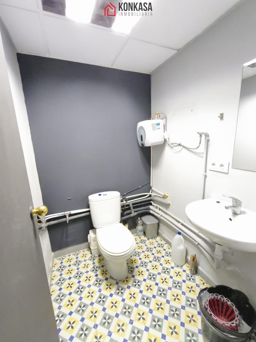 4 quarto Comercial para venda em Arcos de la Frontera - 115 000 € (Ref: 9446866)