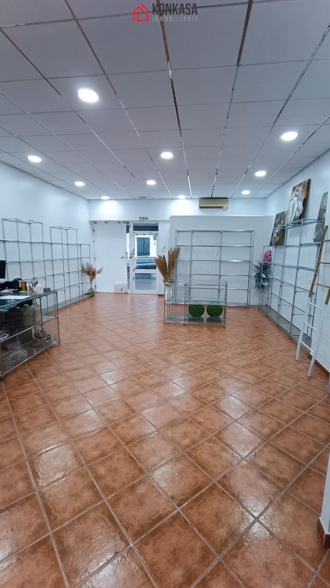 1 quarto Comercial para venda em Arcos de la Frontera - 52 500 € (Ref: 9470061)
