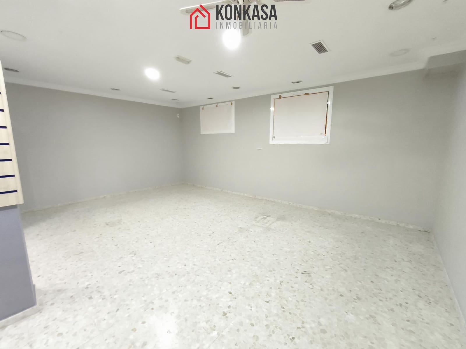 3 bedroom Commercial for rent in Arcos de la Frontera - € 1,000 (Ref: 9539843)