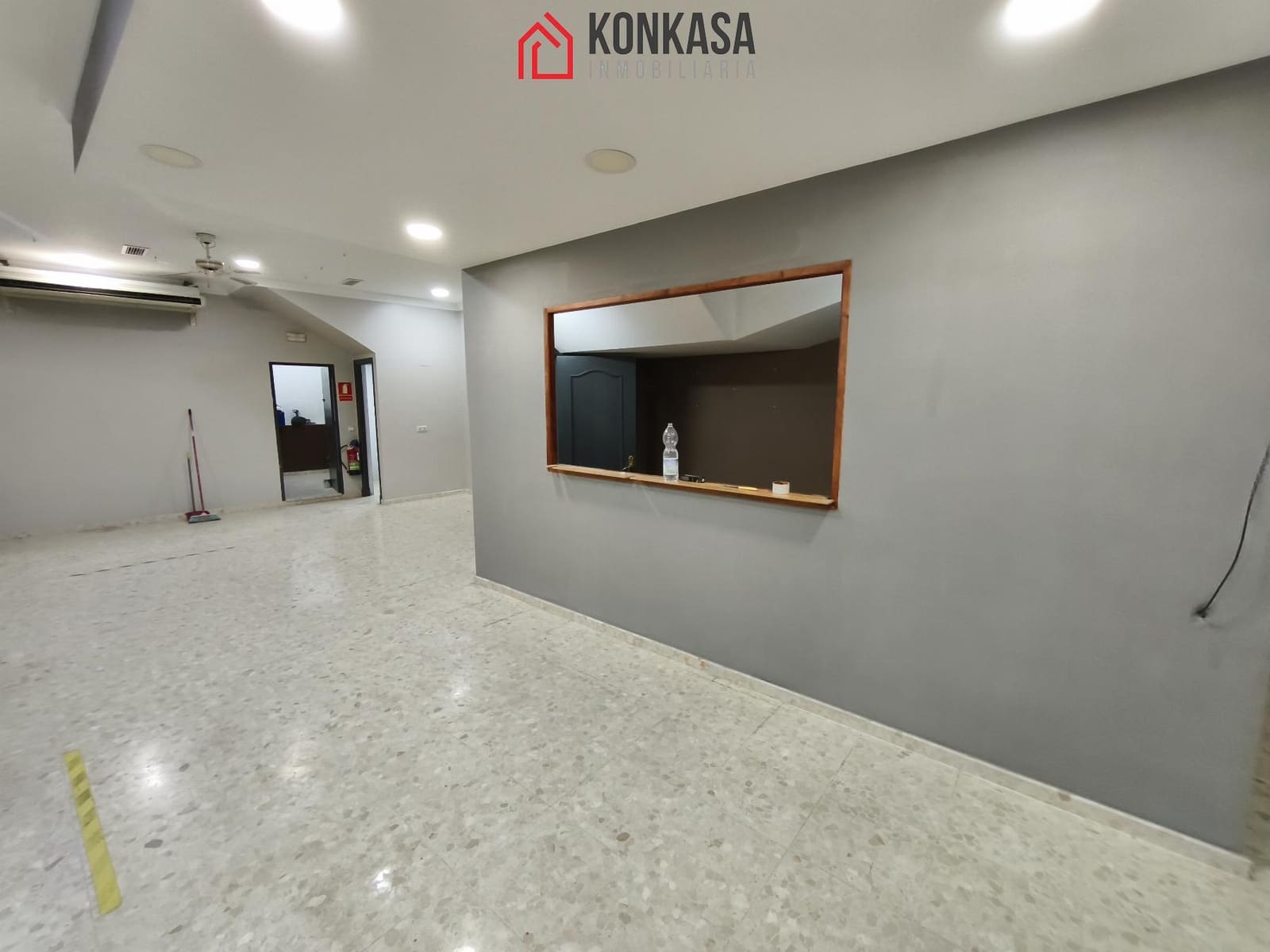 3 bedroom Commercial for rent in Arcos de la Frontera - € 1,000 (Ref: 9539843)