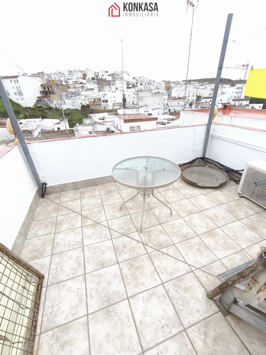 2 bedroom Townhouse for rent in Arcos de la Frontera - € 520 (Ref: 9539853)